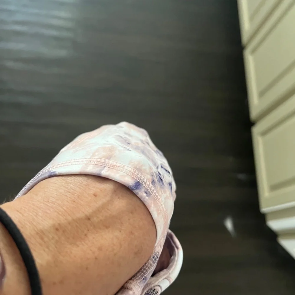 Old Navy Powersoft Leggings - Picture 3 of 3